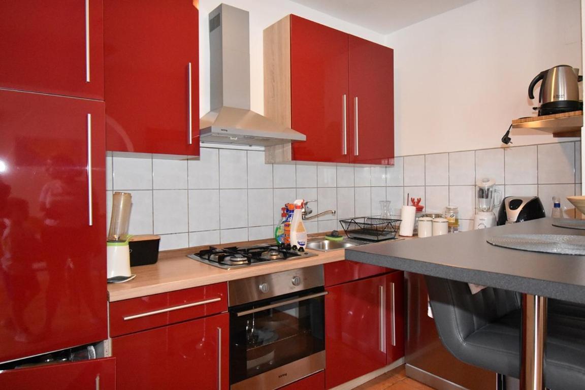 Superior Familiy Apartment Tina เวอร์ซาร์ ภายนอก รูปภาพ