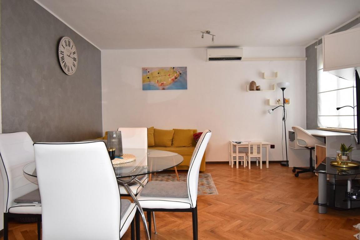 Superior Familiy Apartment Tina เวอร์ซาร์ ภายนอก รูปภาพ