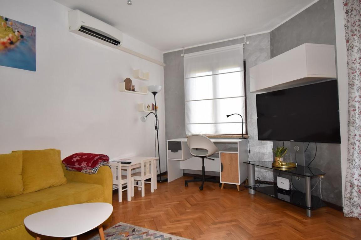 Superior Familiy Apartment Tina เวอร์ซาร์ ภายนอก รูปภาพ