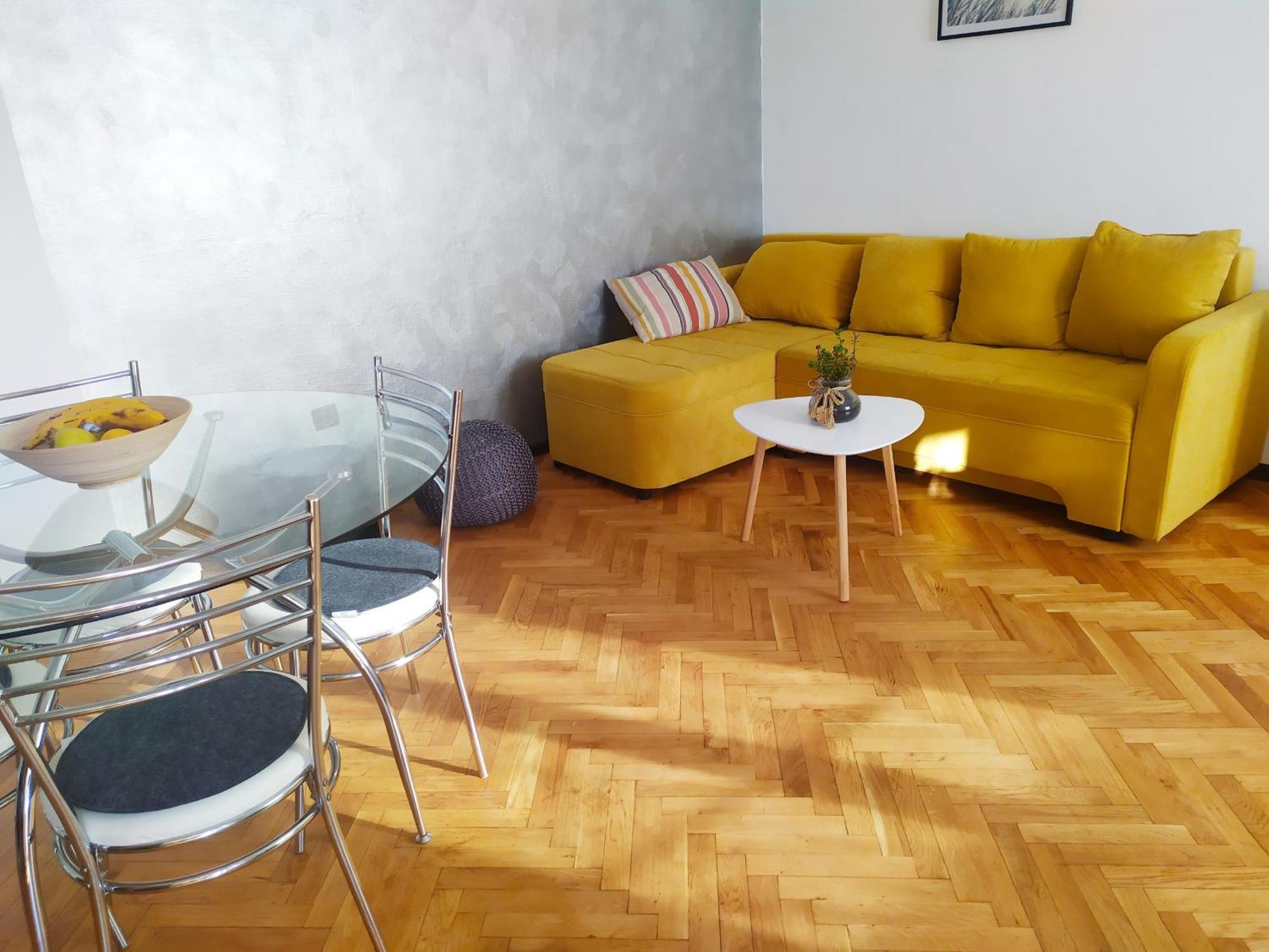 Superior Familiy Apartment Tina เวอร์ซาร์ ภายนอก รูปภาพ