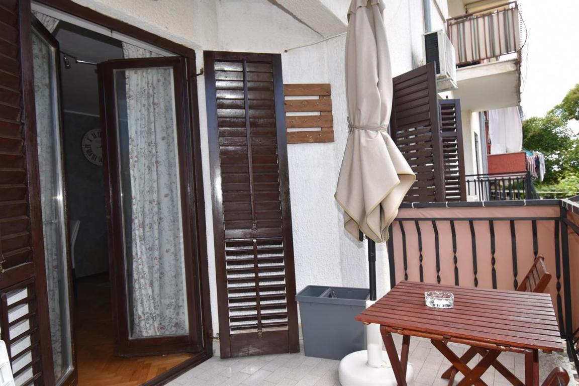 Superior Familiy Apartment Tina เวอร์ซาร์ ภายนอก รูปภาพ